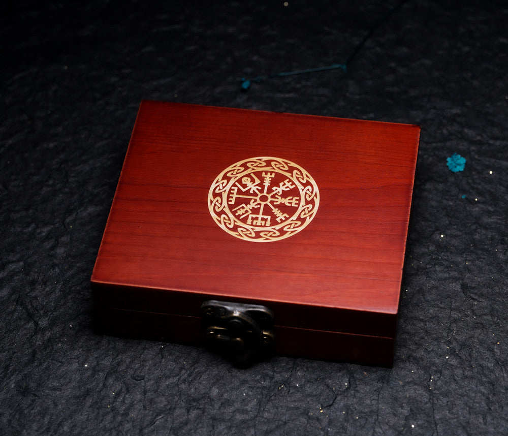Running Group Dice Storage Solid Wood Retro Faceted